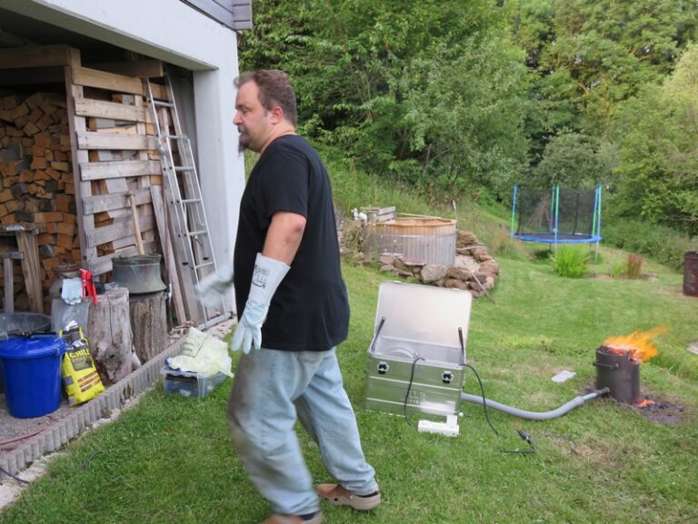 Arbeitsplatz im Garten – Fotoalbum Alchemie von AlchemieX