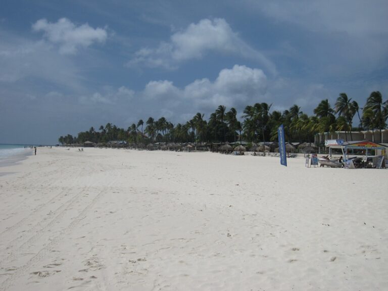 Strand unter Wolken – Fotoalbum Urlaub von AlchemieX